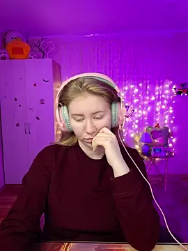 D0nna  online show from March 30, 10:55 pm