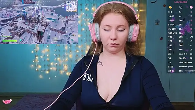 D0nna  online show from May 11, 5:54 pm