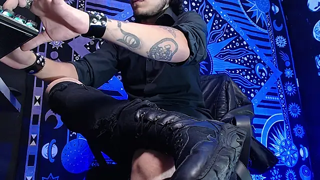 Dicaprioo  online show from February 15, 12:15 am