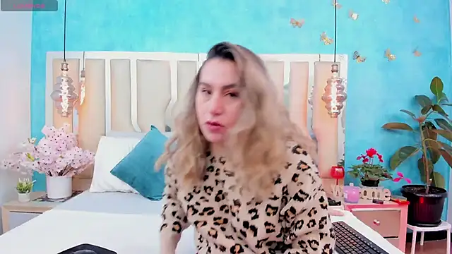 RubbyTaylor online show from March 28, 11:32 am