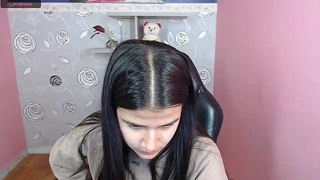 Linda Mattel online show from December 13, 3:43 pm
