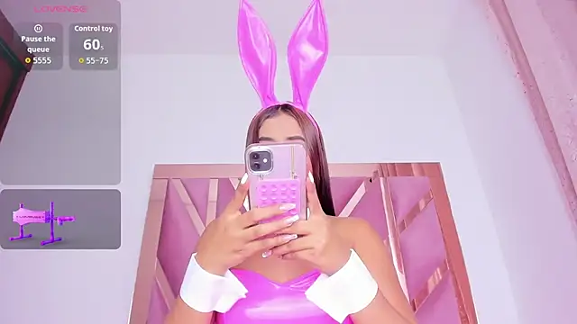 Snapshot of CherryBlossom23 chatting on April 6, 1:58 am CherryBlossom23 online show from April 6, 1:58 am