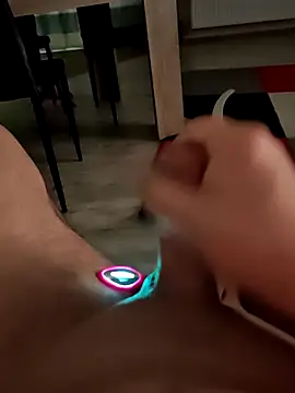 Szeltolo001 online show from February 12, 3:34 am