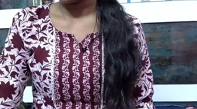 momo lov online show from December 2, 9:02 am