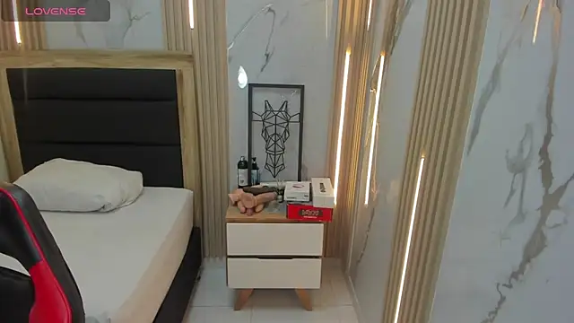 delilaquinn online show from September 19, 12:17 pm