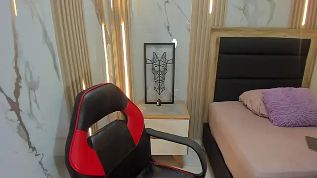 delilaquinn online show from October 17, 11:13 am