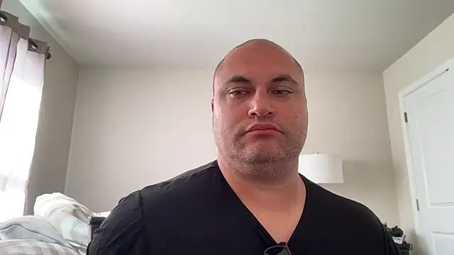 Snapshot of SluggishChase99 chatting on October 1, 2:23 pm SluggishChase99 online show from October 1, 2:23 pm