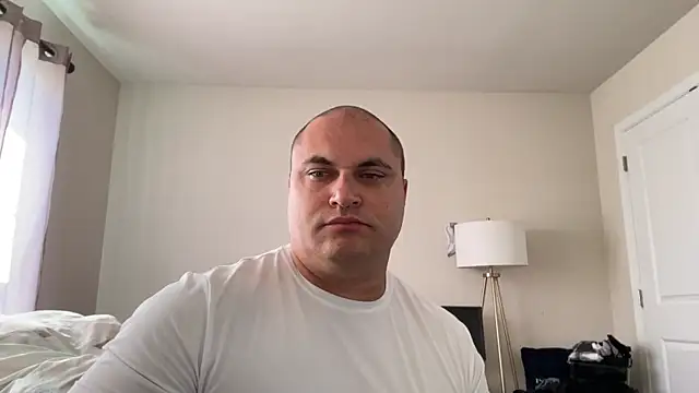 Snapshot of SluggishChase99 chatting on October 4, 4:38 pm SluggishChase99 online show from October 4, 4:38 pm