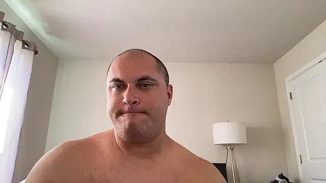 Snapshot of SluggishChase99 chatting on October 6, 4:59 pm SluggishChase99 online show from October 6, 4:59 pm