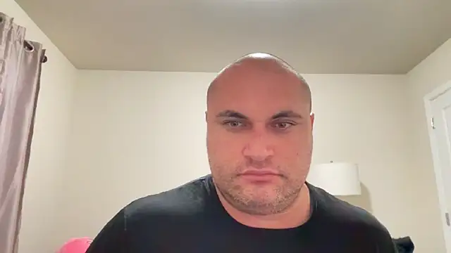 Snapshot of SluggishChase99 chatting on October 28, 1:31 am SluggishChase99 online show from October 28, 1:31 am