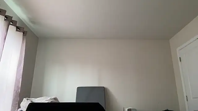 SluggishChase99 online show from April 28, 1:49 pm