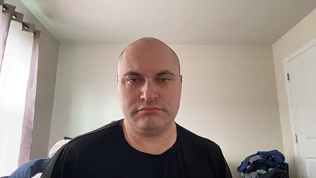 SluggishChase99 online show from May 4, 1:51 pm