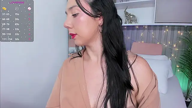 Snapshot of dahianthompson chatting on February 18, 8:16 pm dahianthompson online show from February 18, 8:16 pm