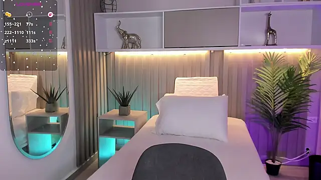 Snapshot of dahianthompson chatting on April 2, 9:01 pm dahianthompson online show from April 2, 9:01 pm