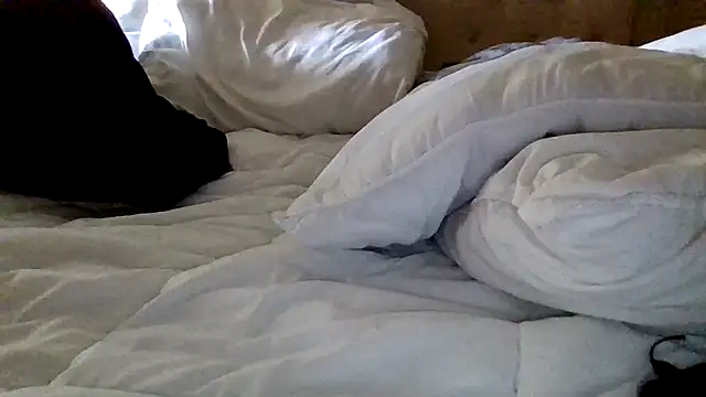 Snapshot of CaylenGee chatting on January 16, 7:18 pm CaylenGee online show from January 16, 7:18 pm