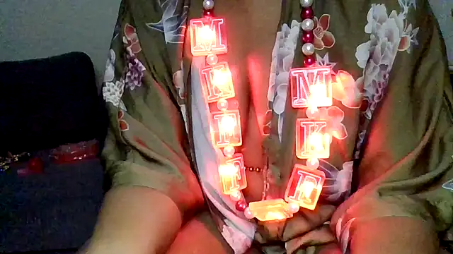 Snapshot of CaylenGee chatting on February 16, 4:36 pm CaylenGee online show from February 16, 4:36 pm