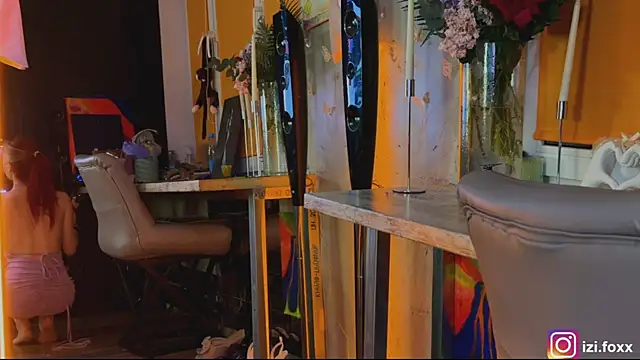 izi-fox online show from November 22, 4:06 pm