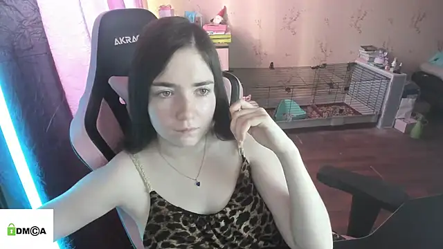 Crazy forest fairy online show from March 15, 6:30 am