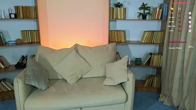 Hayle Hill online show from March 15, 8:37 am