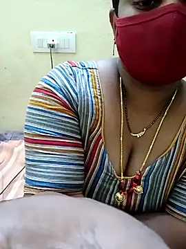 Snapshot of Indian-sweety chatting on December 20, 9:21 am Indian-sweety online show from December 20, 9:21 am