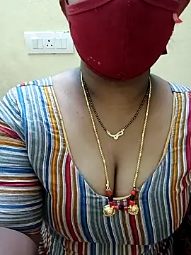 Snapshot of Indian-sweety chatting on February 17, 5:47 am Indian-sweety online show from February 17, 5:47 am