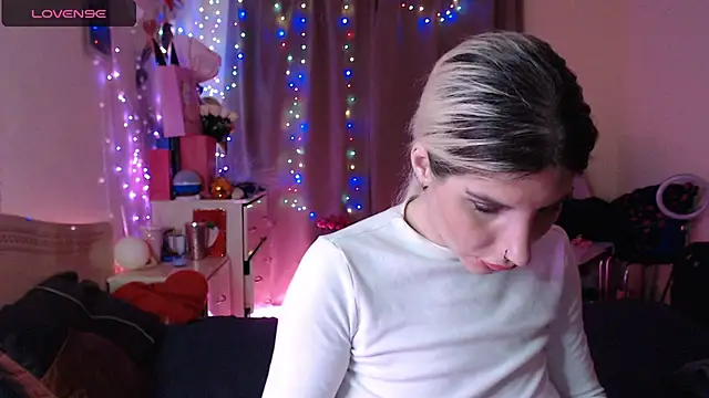 BLACKPeonyy online show from September 9, 5:45 pm