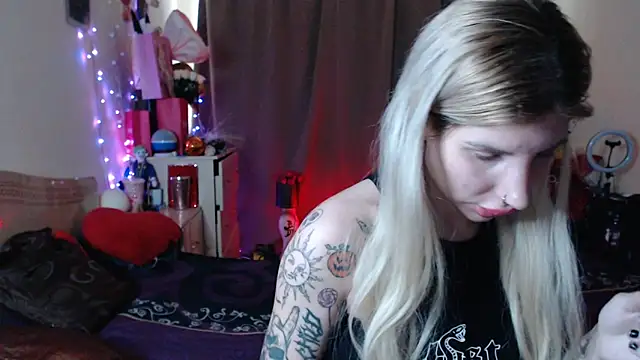 BLACKPeonyy online show from October 21, 11:11 am