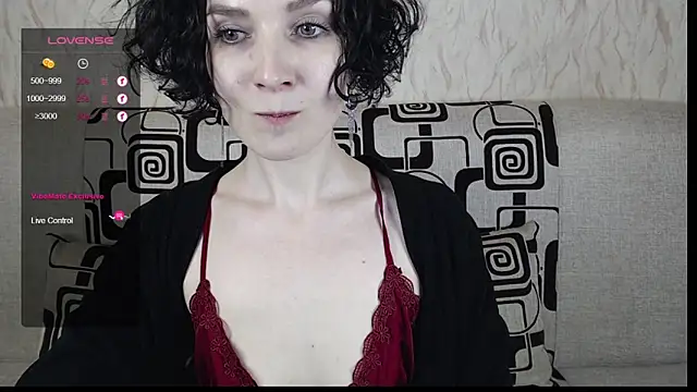 TinaWince online show from February 1, 8:39 am