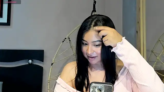 Snapshot of _alaiasmile_ chatting on September 22, 4:09 pm alaiasmile online show from September 22, 4:09 pm