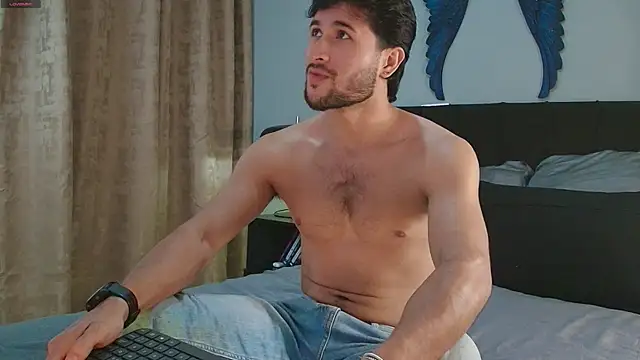 Snapshot of Valentinoford chatting on February 24, 10:30 pm Valentinoford online show from February 24, 10:30 pm