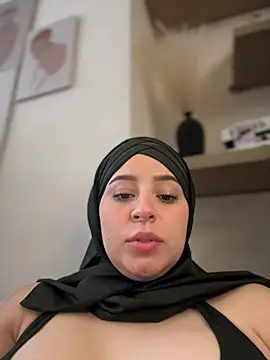 Snapshot of Naughty_arabs chatting on December 29, 10:03 pm Naughty arabs online show from December 29, 10:03 pm