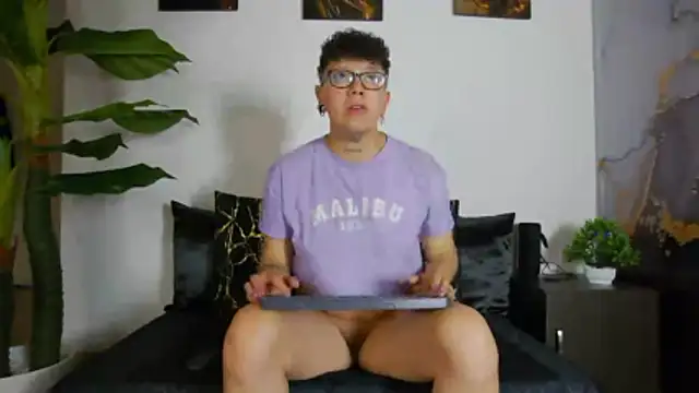 alex noa online show from February 14, 7:21 pm