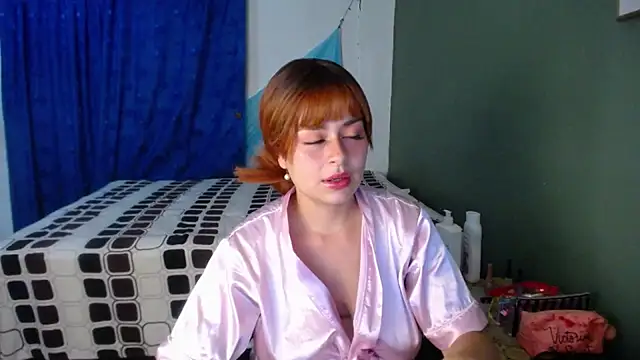 Snapshot of kitty_d chatting on December 13, 9:20 pm kitty d online show from December 13, 9:20 pm