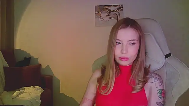 mia raspberrie online show from May 12, 5:54 pm