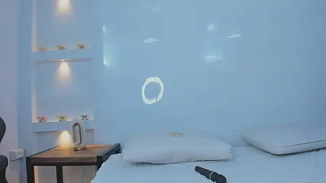 Snapshot of Dalia-Prada chatting on March 20, 5:01 am Dalia-Prada online show from March 20, 5:01 am