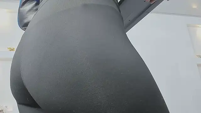 Snapshot of Dalia-Prada chatting on March 24, 4:06 am Dalia-Prada online show from March 24, 4:06 am