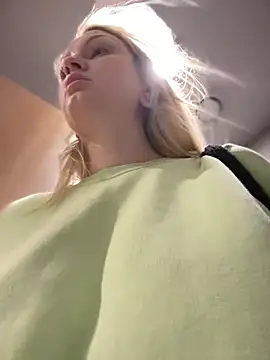 Teya moon  online show from December 20, 12:27 pm