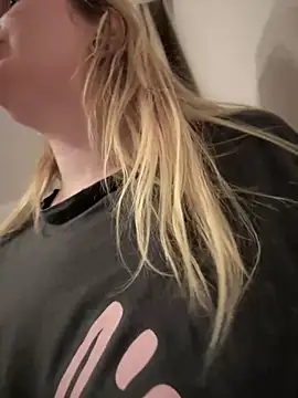 Teya moon  online show from March 19, 10:09 pm