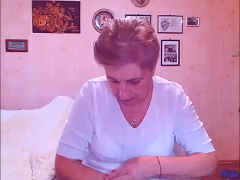 Victoria5643 online show from April 5, 3:31 pm