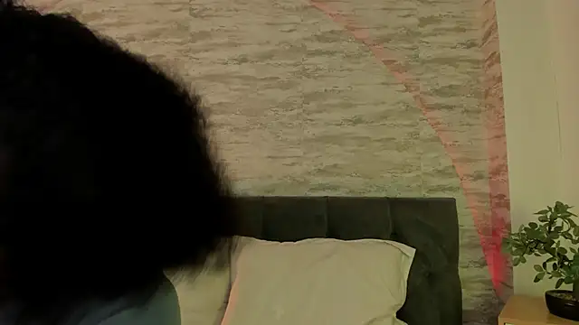 Anneth  M online show from September 23, 7:39 pm