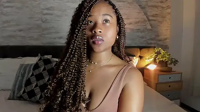 Anneth  M online show from December 15, 7:40 pm