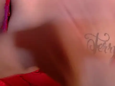 Snapshot of chanel_love chatting on November 10, 10:14 am chanel love online show from November 10, 10:14 am