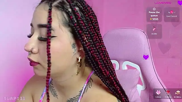  hooly online show from December 9, 1:02 pm