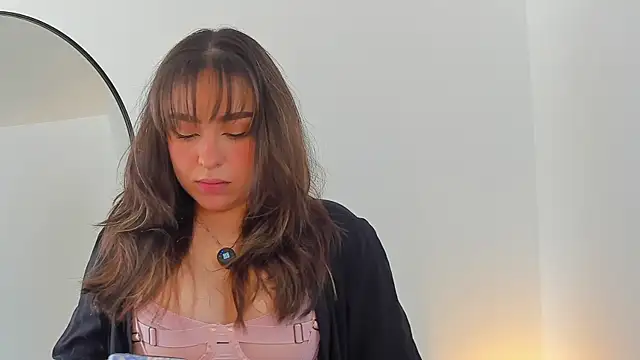 Snapshot of SofiMeza chatting on September 19, 1:56 pm SofiMeza online show from September 19, 1:56 pm