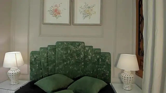 Snapshot of ana_beckett chatting on March 4, 10:46 am ana beckett online show from March 4, 10:46 am