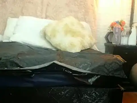 Snapshot of hairy_pussywet chatting on January 25, 3:20 pm hairy pussywet online show from January 25, 3:20 pm