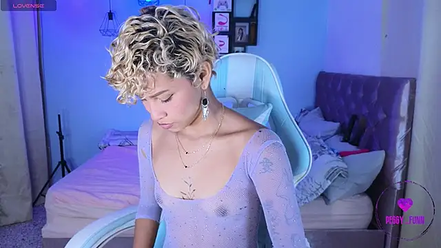 Peggy Funn online show from January 8, 12:06 am