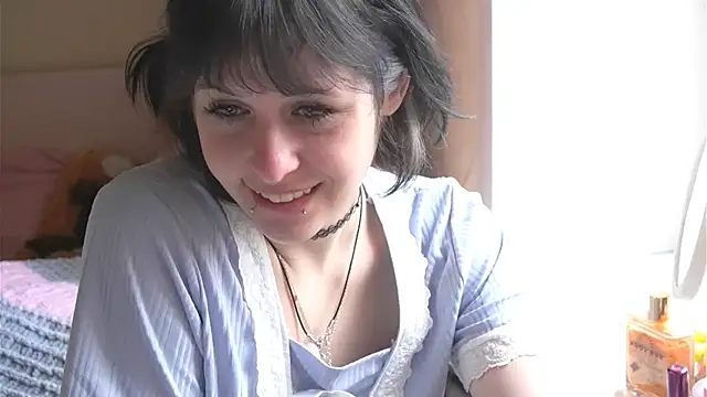 Snapshot of lily_noris chatting on December 14, 6:41 am lily noris online show from December 14, 6:41 am