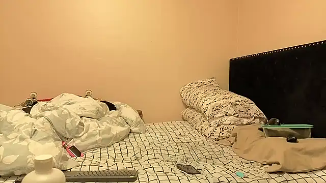 hailzeffn online show from October 24, 7:27 am