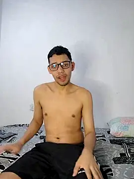 Snapshot of Diego-Monsalve chatting on March 21, 11:01 pm Diego-Monsalve online show from March 21, 11:01 pm
